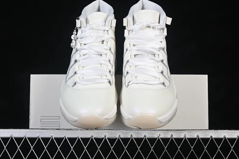 All categories Air Jordan Jordan series basketball shoes Air Jordan 11 F version Air Jordan 11 Retro "Pearl" AJ11 Joe 11 Pearl White AR0715-110